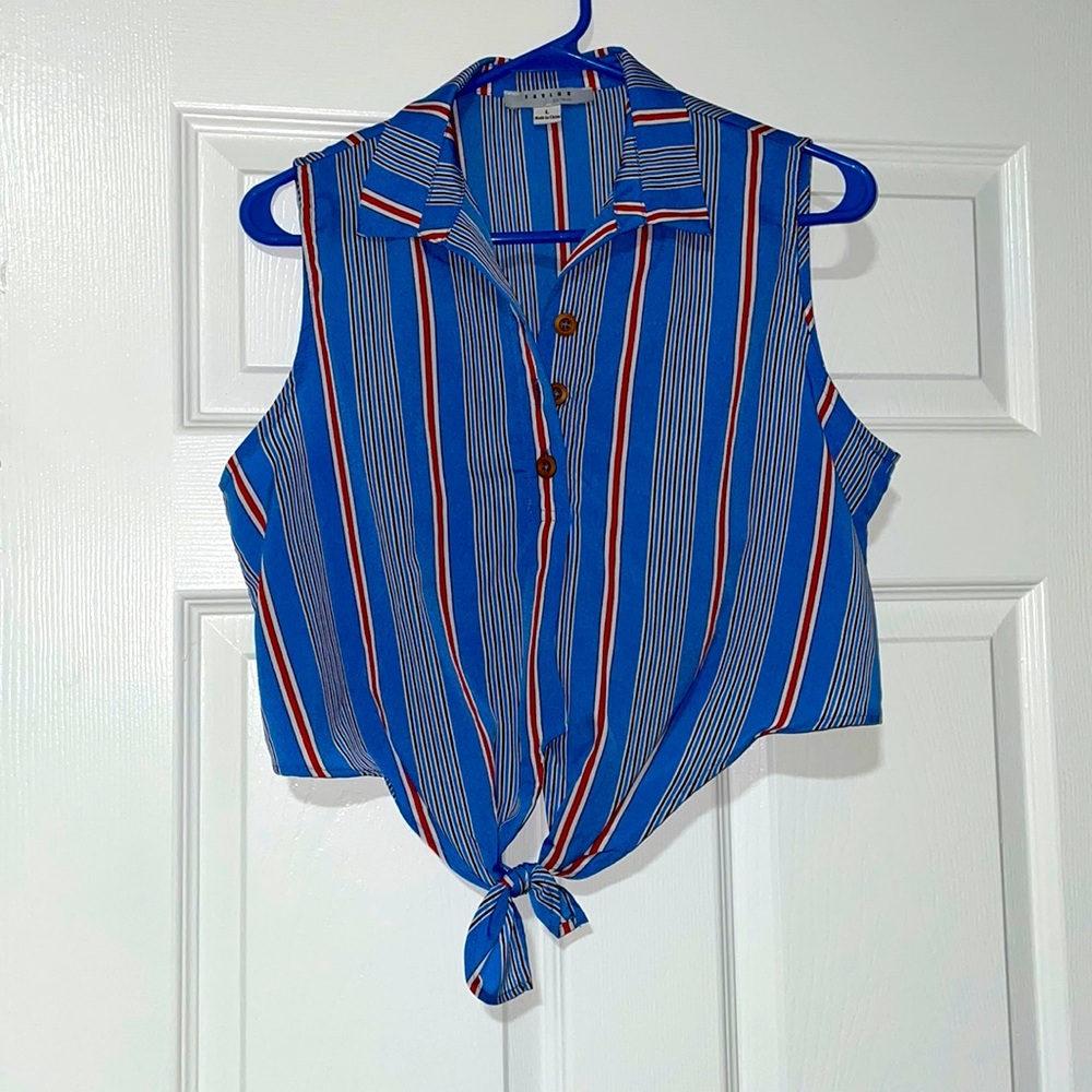 Striped Halter Crop w/front Tie-up